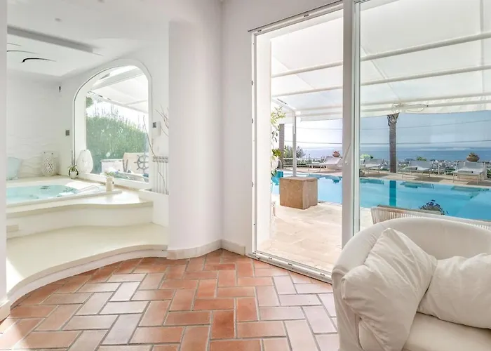 Villa Solemare By Raro